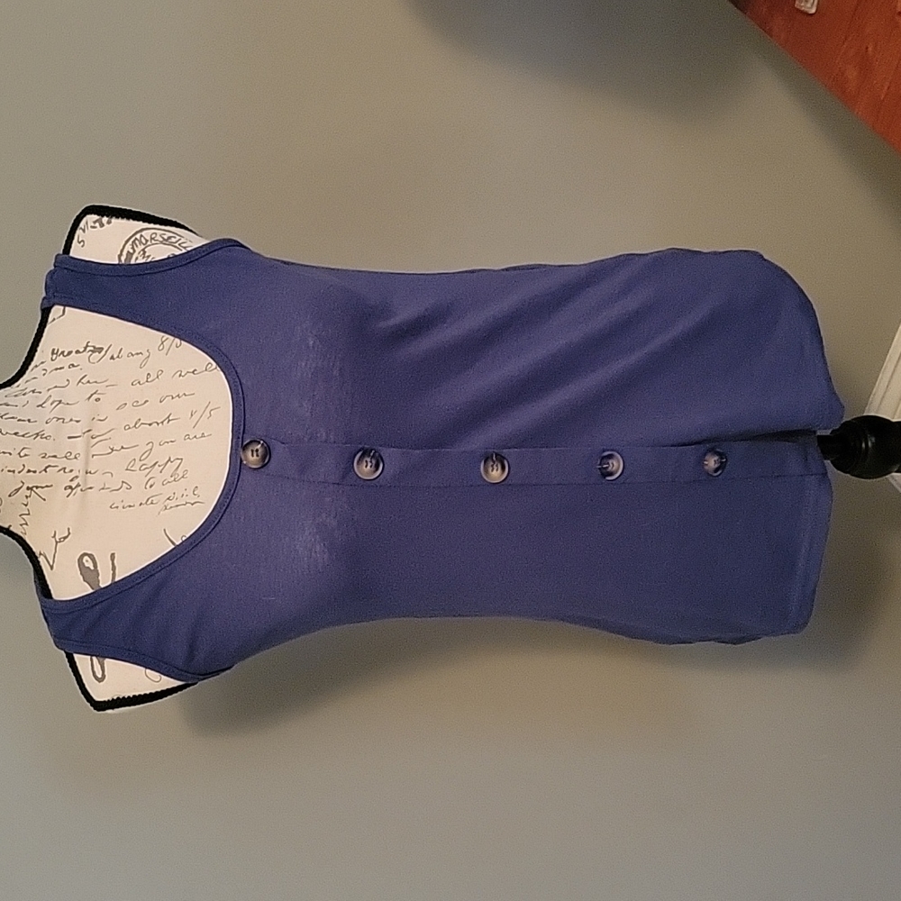 Mock button tank